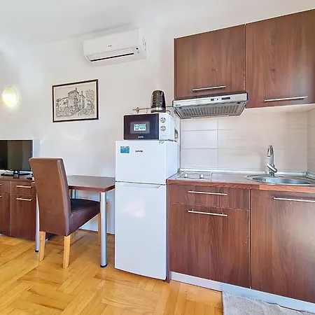 Rilic-2 By Interhome Apartman Zaostrog